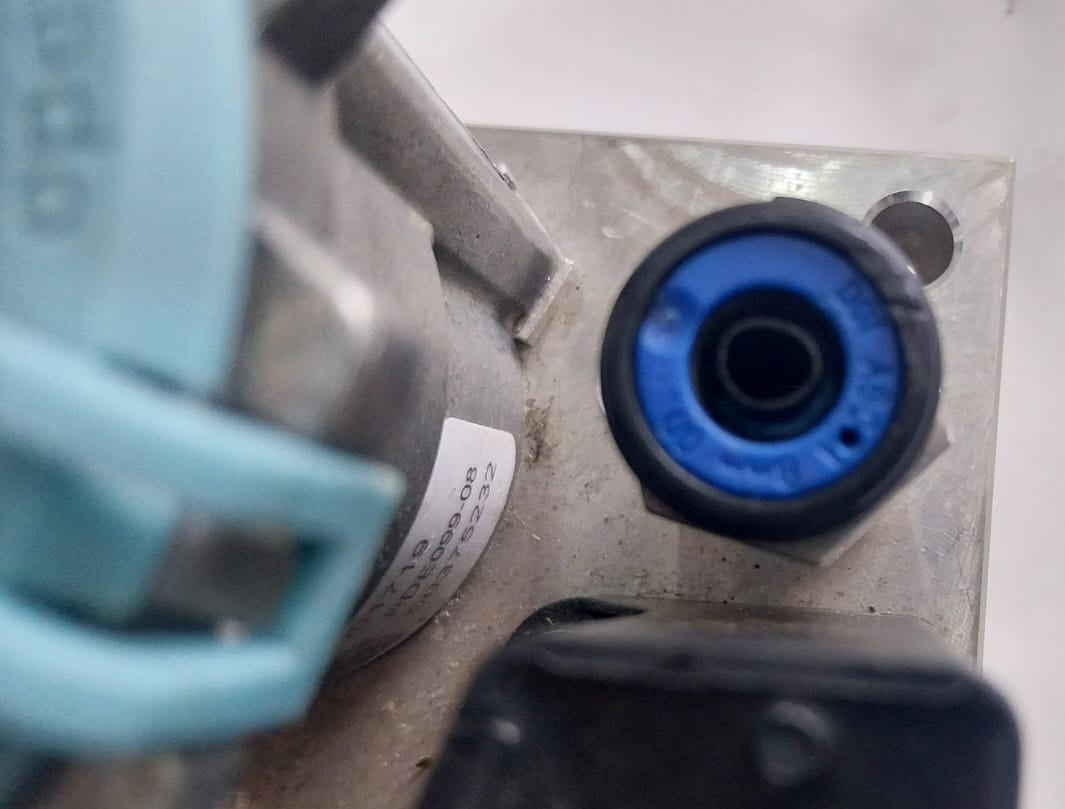 Genuine Volvo AdBlue Pump 22900346