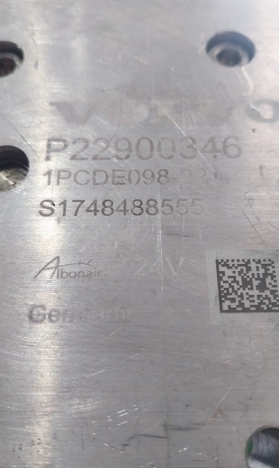 Genuine Volvo AdBlue Pump 22900346