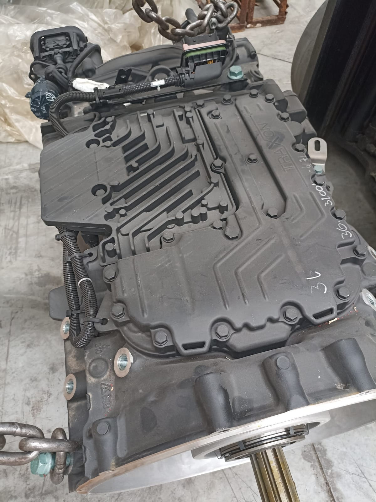 ZF Traxon 12TX2811BO — Caixa de Velocidades Automatizada de 12 Velocidades com ZF Intarder